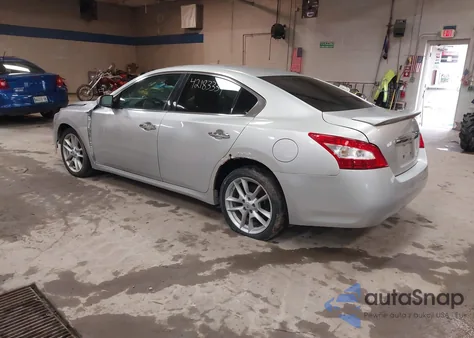 2011 Nissan Maxima 3.5 S z USA, uszkodzony, nr VIN 1N4AA5AP4BC802777